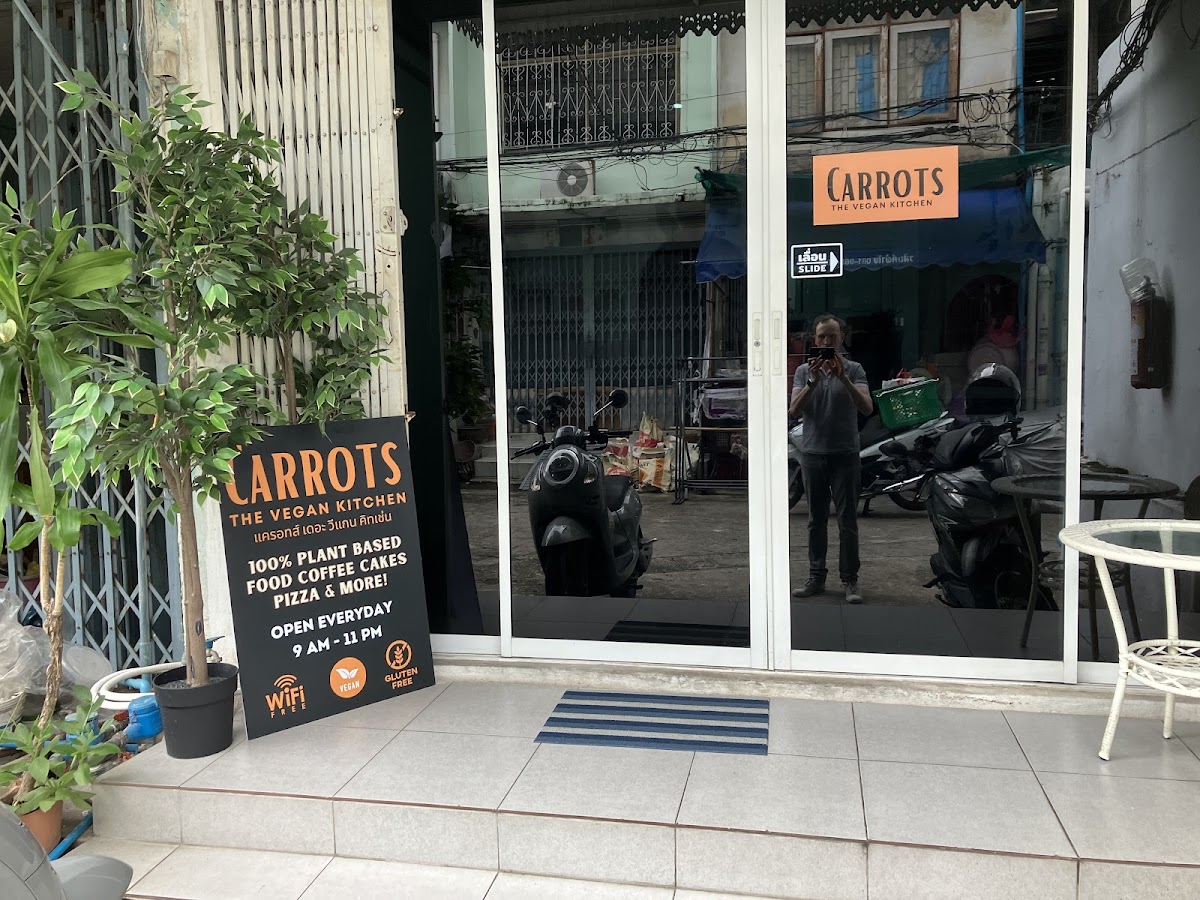 CARROTS The Vegan Bistro