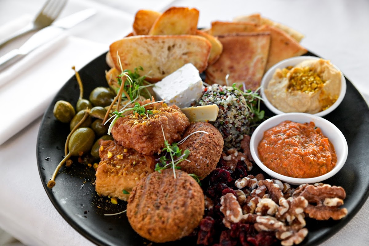 Glass Dining & Lounge Bar