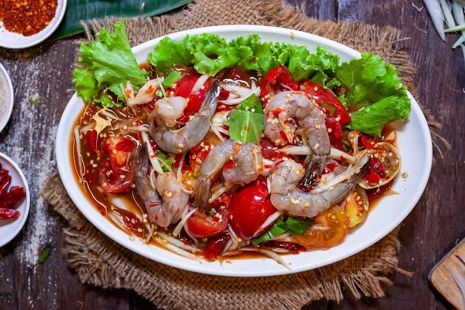 Ling Ling Restaurant, Khun Chai Kitchen