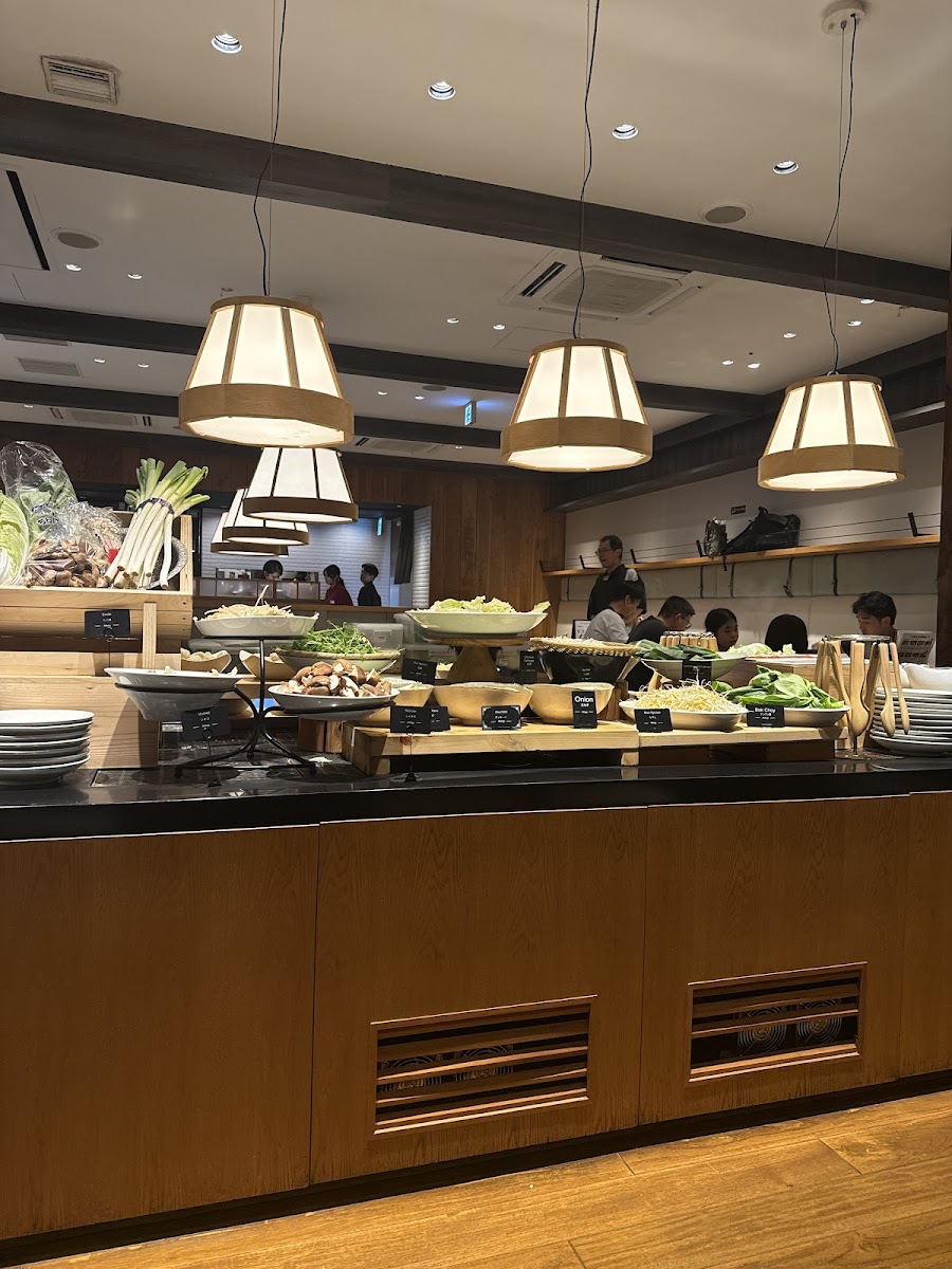 Mo-Mo-Paradise Shinjuku Meijidori