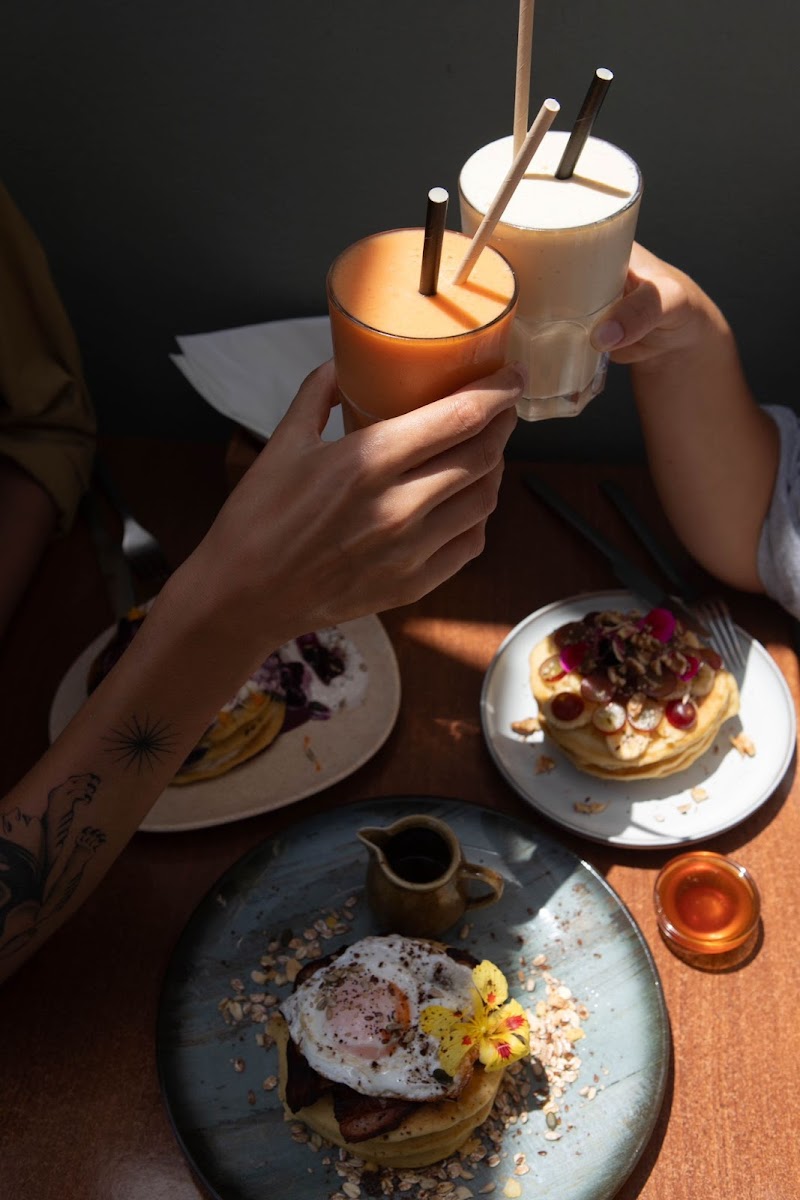 Neighbours Coffee and Real Food