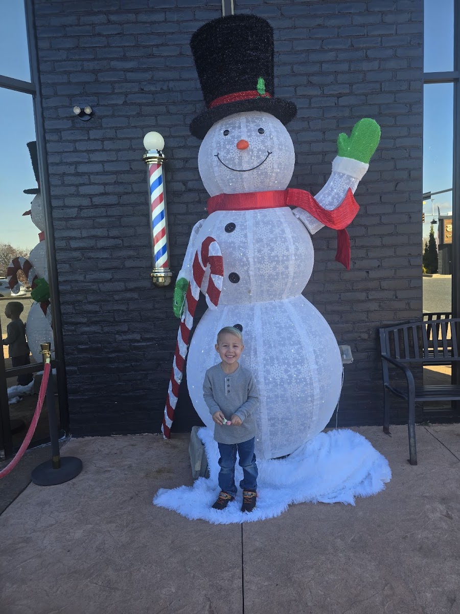 Omar's Hair Salon & Barber Shop