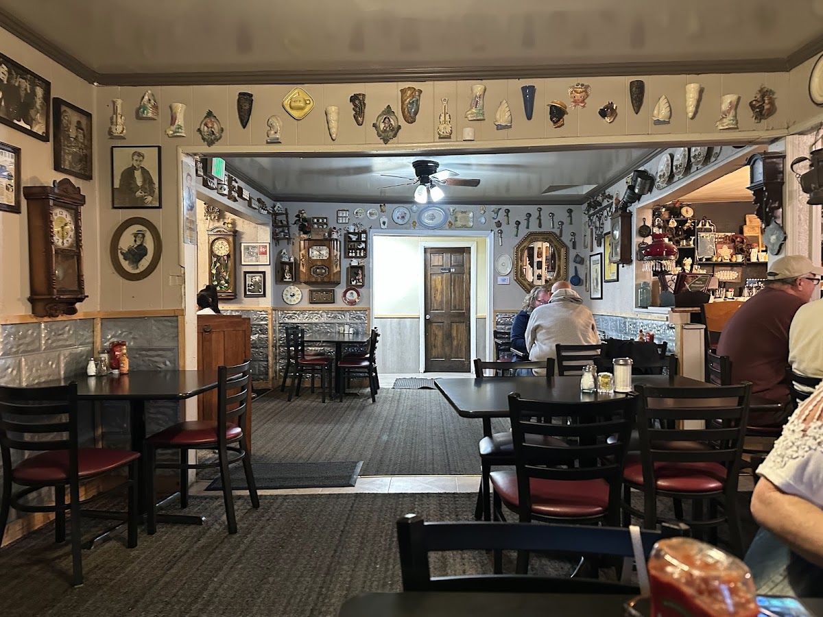 Phil's Family Restaurant