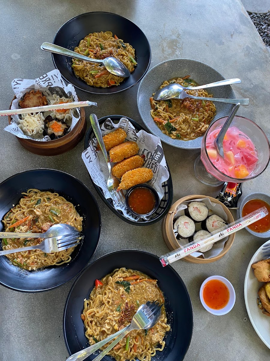 Ranting Saudara Coffee & Eatery