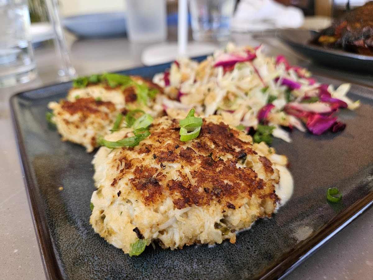 Tommy Bahama Restaurant, Bar & Store